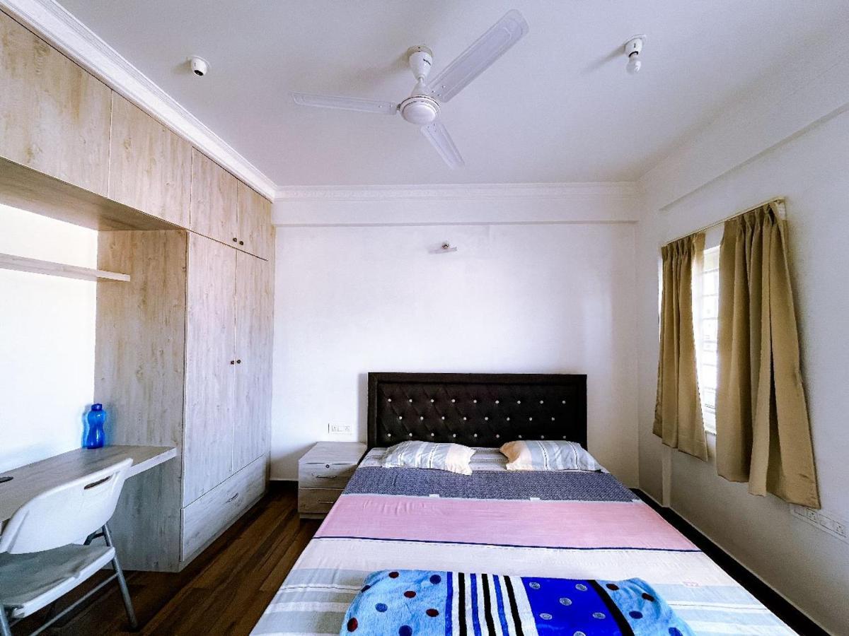 Rvr Abode -Private Rooms Bangalore Exteriör bild